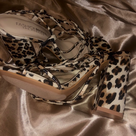 Fashion Nova Shoes - BRAND NEW leo print heels (fashionova)